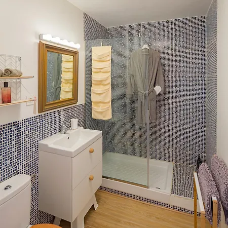 Center - Cute Quiet Close To The With Parking!! Apartment Marbella