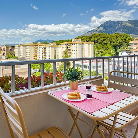Apartment Center - Cute Quiet Close To The With Parking!! Marbella